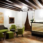 Relais Madonna Di Campagna فندق باستيا أومبرا
