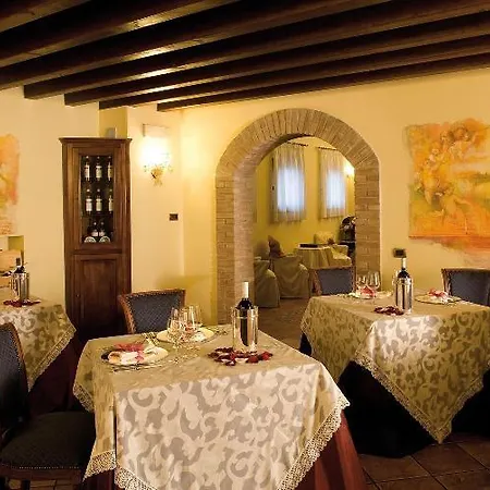 Relais Madonna Di Campagna 3*
