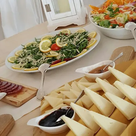 Relais Madonna Di Campagna Hotel 3*