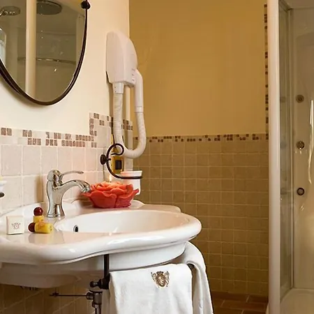 Relais Madonna Di Campagna 3*