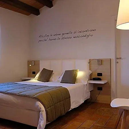 Relais Madonna Di Campagna Ξενοδοχείο 3*