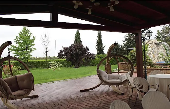 Hotel Relais Madonna Di Campagna 3*