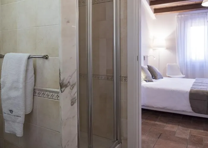 Relais Madonna Di Campagna Hotel